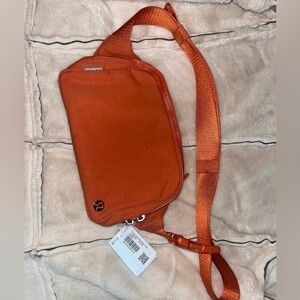 Lululemon 2L Belt Bag NWT in Burnt Apricot